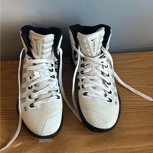 Nike size 6 hyperdunks